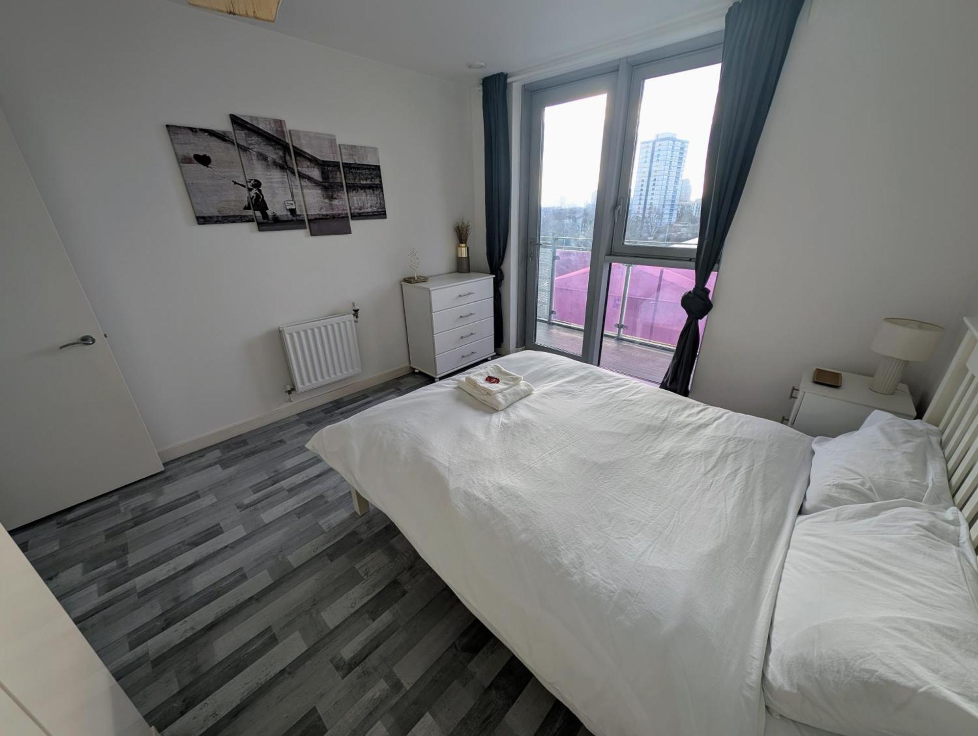 Giogio - Comfortable Stratford Flat With Stunning Views Daire Londra Dış mekan fotoğraf